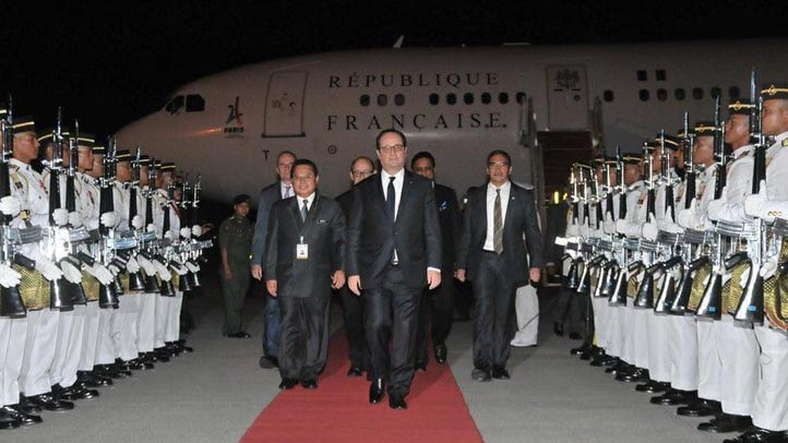 François Hollande Slide 00